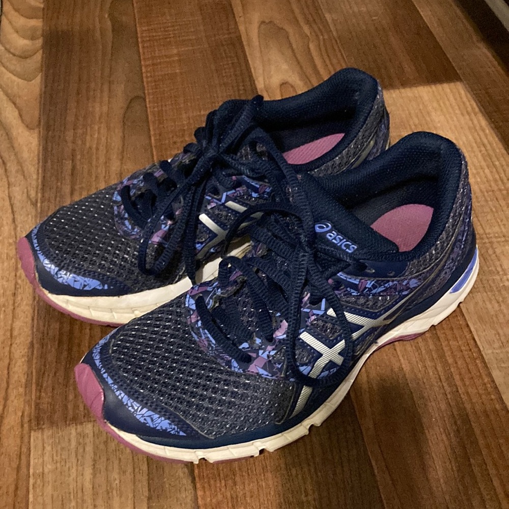 Oasics gel- excite 4 size 6.5 US